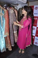 Juhi Chawla at the launch of Riyaz Gangji_s Maharaja collection in Juhu, Mumbai on 23rd Oct 2012 (31).JPG